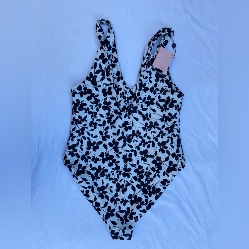 Skatie Amanda One Piece Swinsuit (Price Is Firm) - Picture 2 of 2
